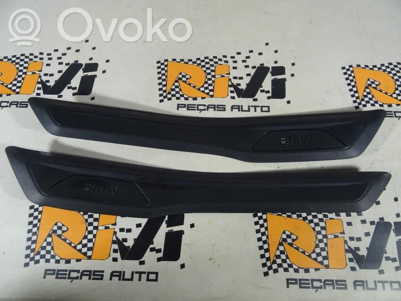 BMW M3 F80 Listwa wykończeniowa drzwi przesuwanych 