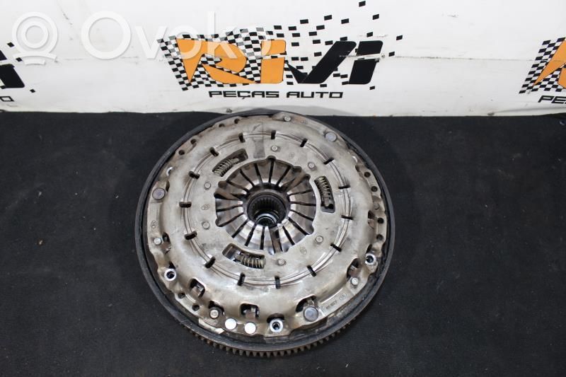 Sankabos komplektas   EMBRAIAGEM,N47,PRENSA,SERIE1E81,SERIE2F22,SERIE3E90,SERIE4F32,SERIE5E60,VOLANTEDEMOTOR,X1E84,X3E83