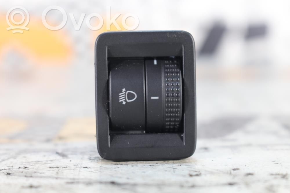 Light switch   5F9941333,SEATLEON5F