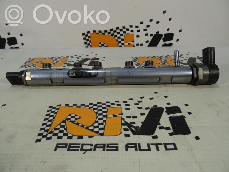BMW 1 E81 E87 Listwa wtryskowa 