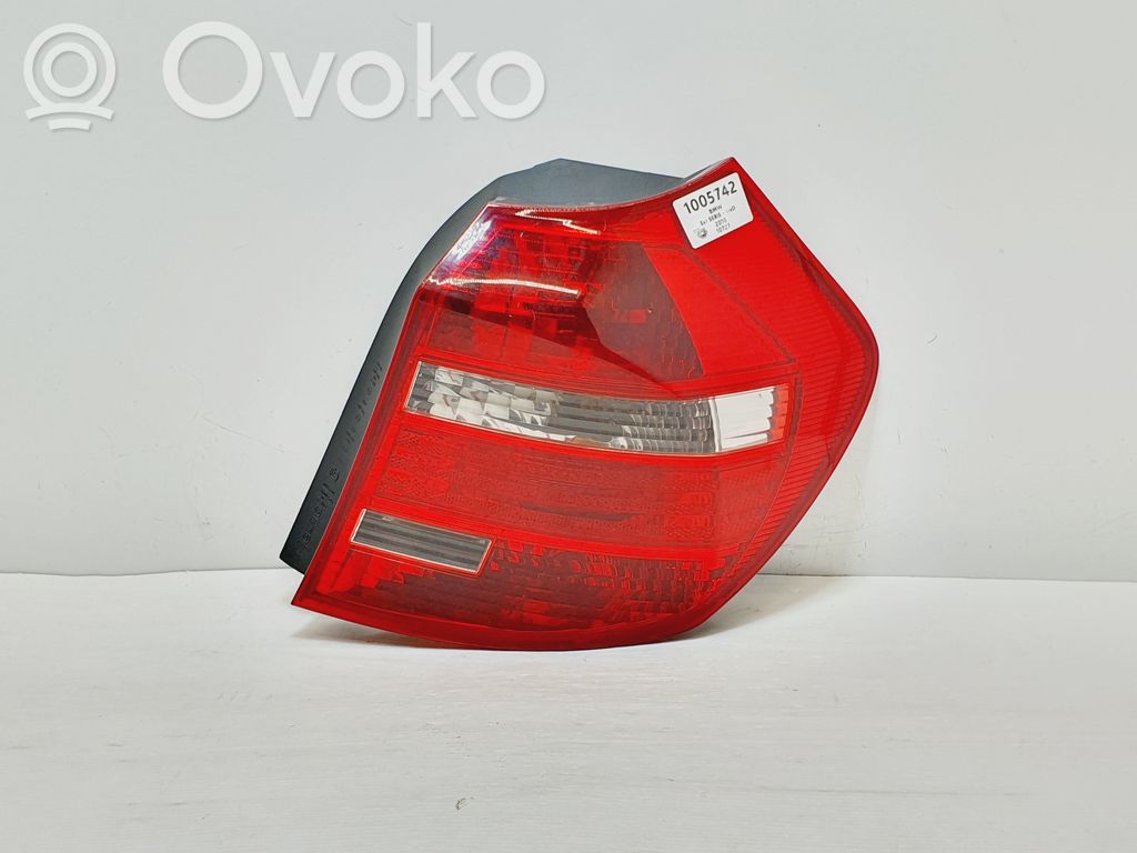BMW 1 E81 E87 Galinių žibintų komplektas 