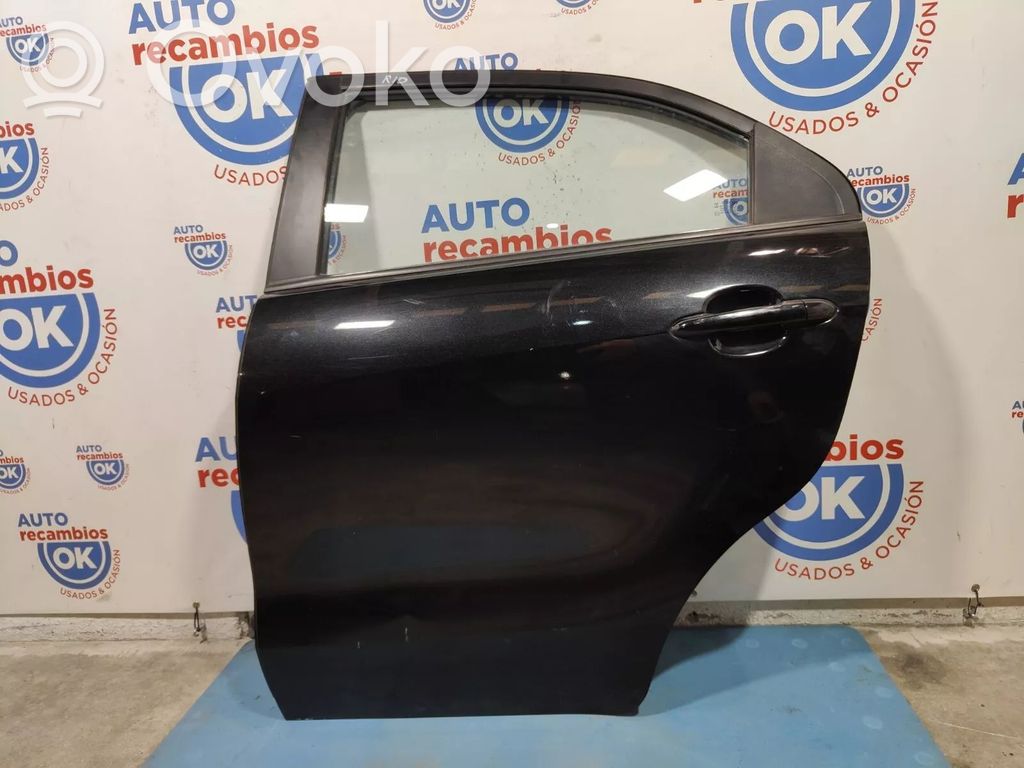 KIA Rio Puerta trasera 