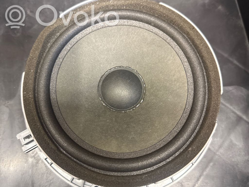 KIA Sportage Etuoven kaiutin 