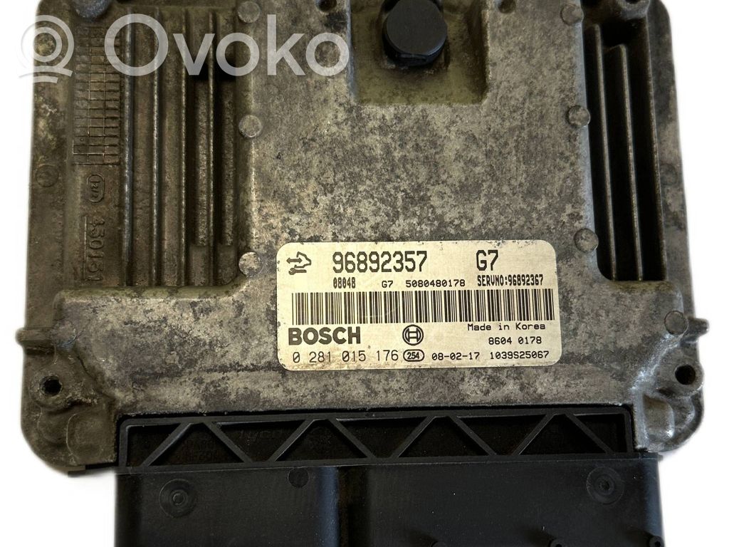 Unidad de control/módulo del motor   0281015176,96892357