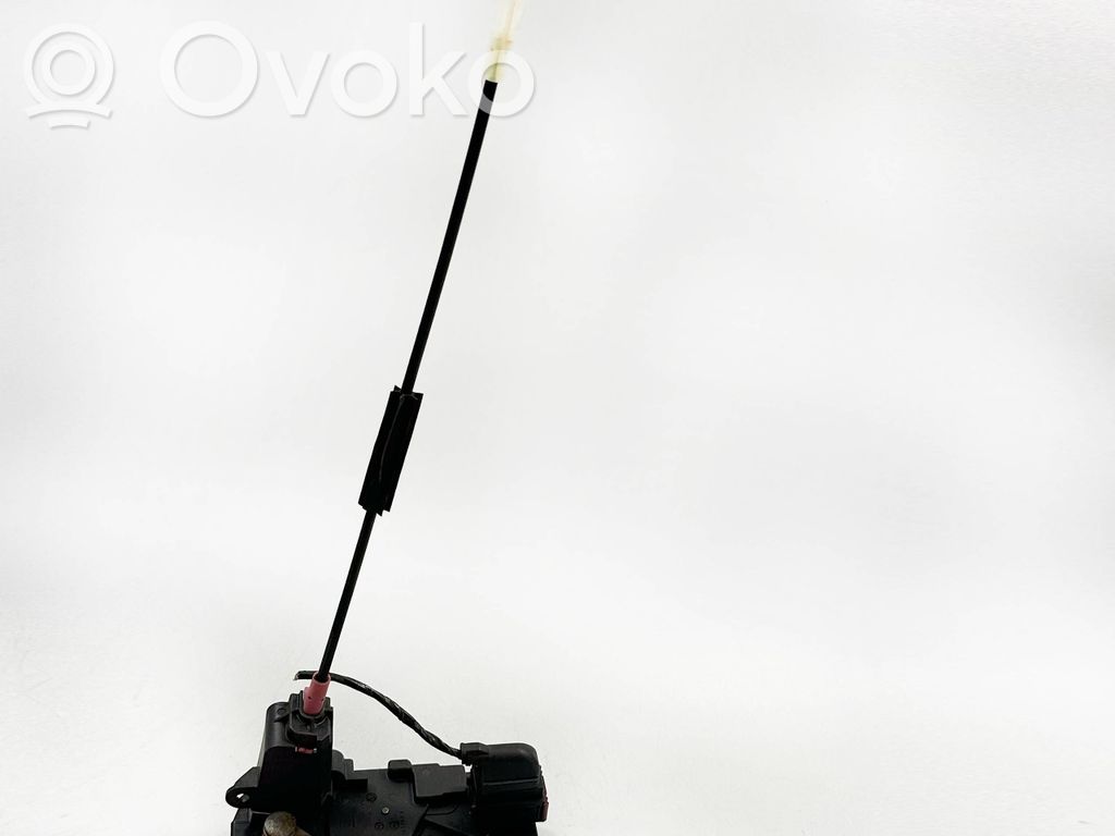 Opel Astra H Zamek drzwi tylnych 