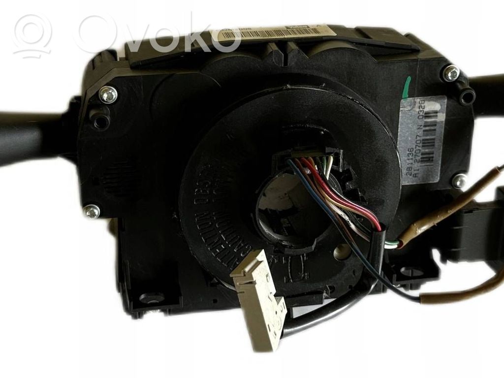 Peugeot 207 Interruptor de control multifunción 