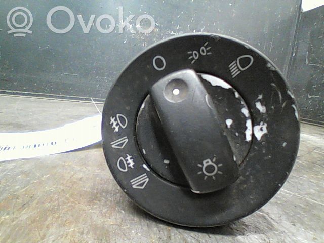Audi A4 S4 B6 8E 8H Comutator lumini 