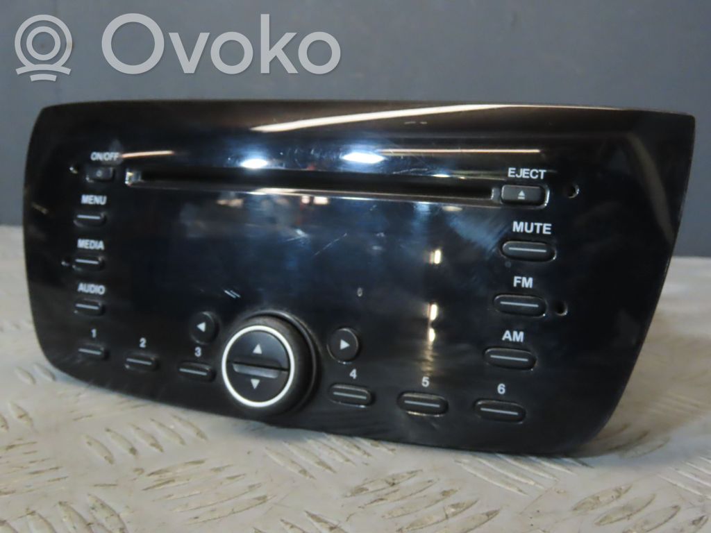 Opel Combo D Радио/ проигрыватель CD/DVD / навигация 