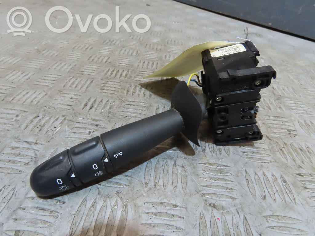 Opel Vivaro Palanca de intermitentes 