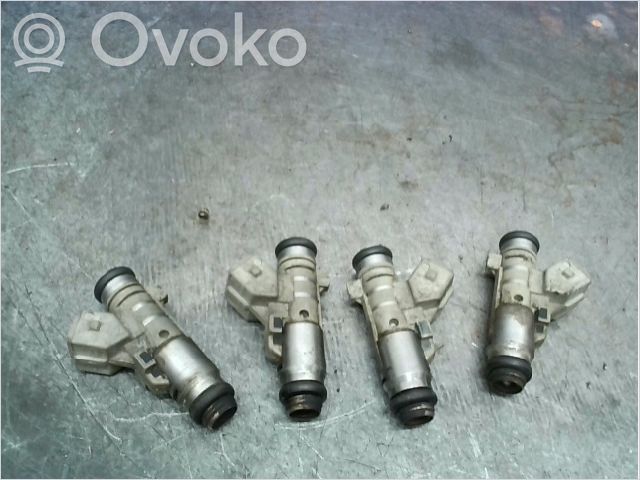 Peugeot 206 Tuyau de conduite principale de carburant 