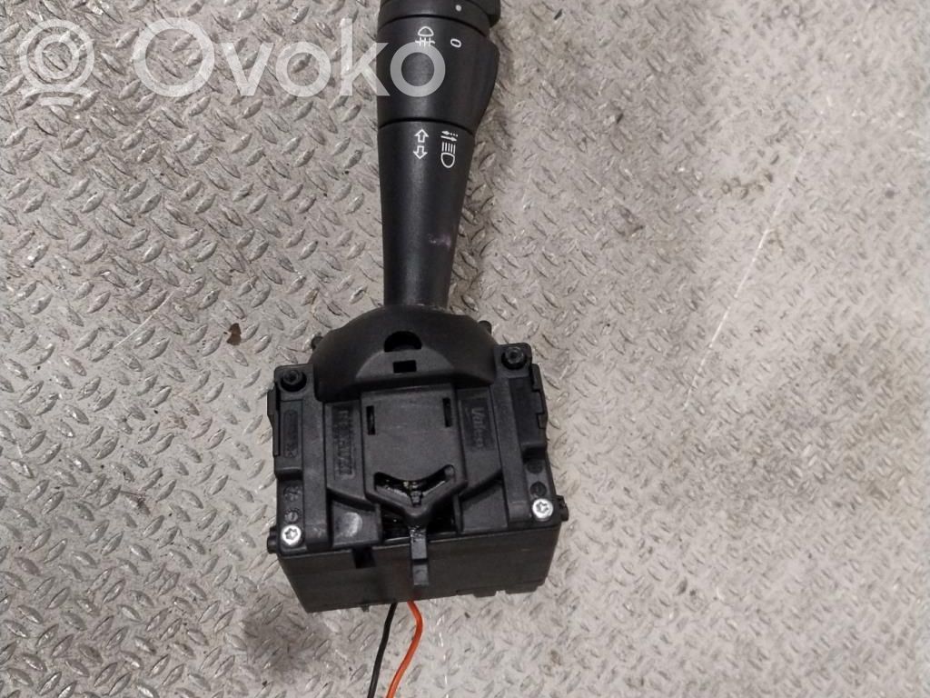 Indicator stalk