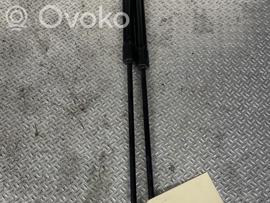 Nissan Note (E12) Tailgate/trunk strut/damper 