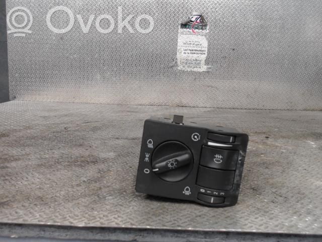 Light switch   9138126