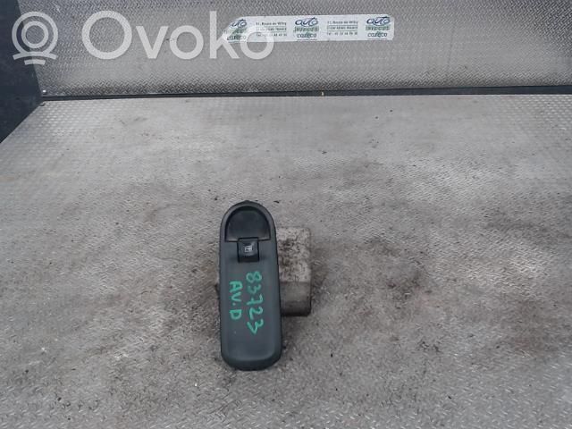 Electric window control switch   8200602227