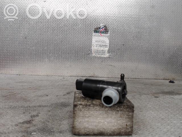 Suzuki Splash Windscreen/windshield washer pump 