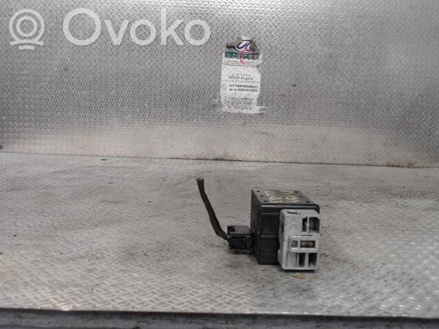 Steering wheel lock   7701208408