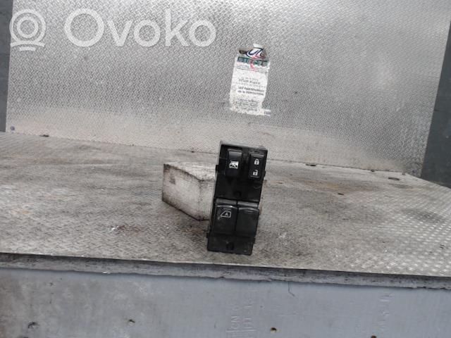 Nissan Note (E12) Electric window control switch 