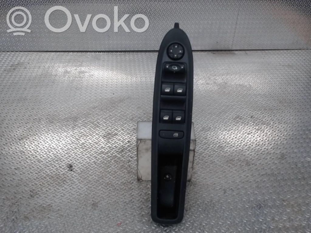 Citroen C4 II Electric window control switch 