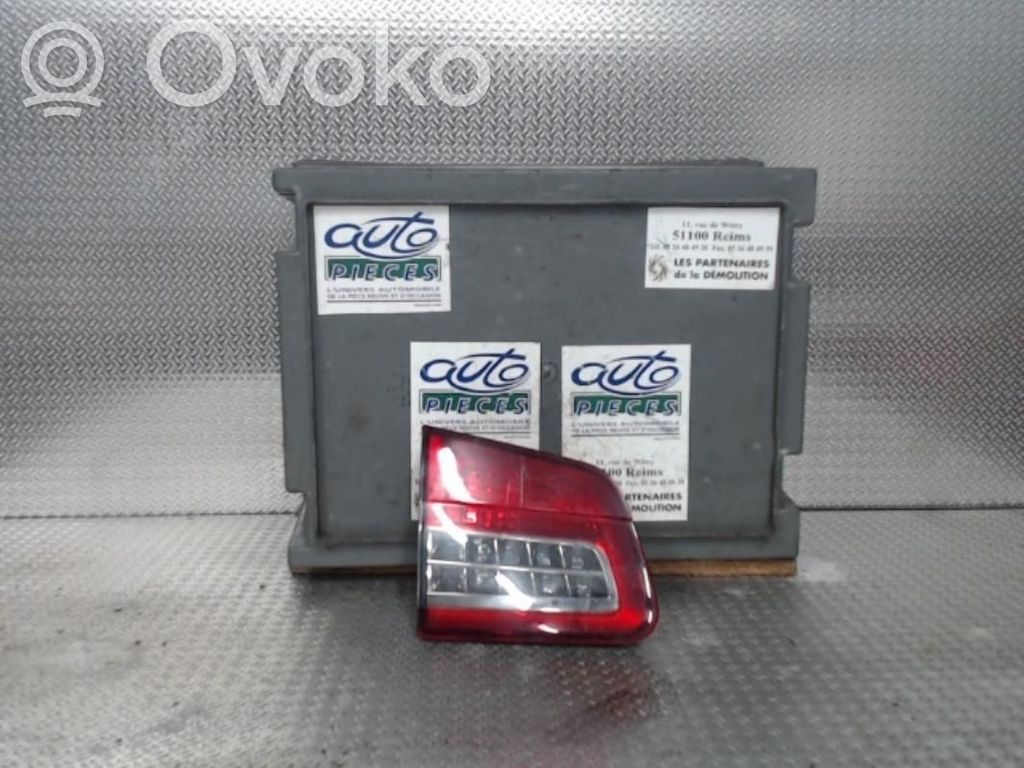Tailgate rear/tail lights   6350LT