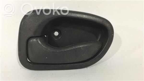 Hyundai Accent Manecilla interna puerta trasera 