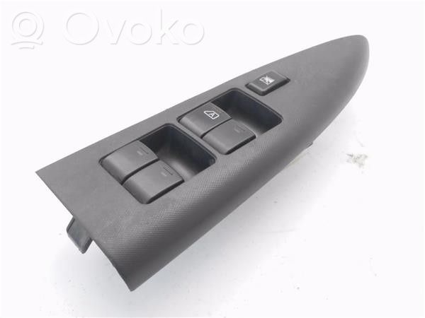 Elektrisko logu slēdzis   25401B,25401BH12B