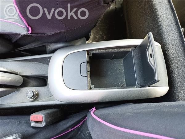 Toyota Auris 150 Armrest 