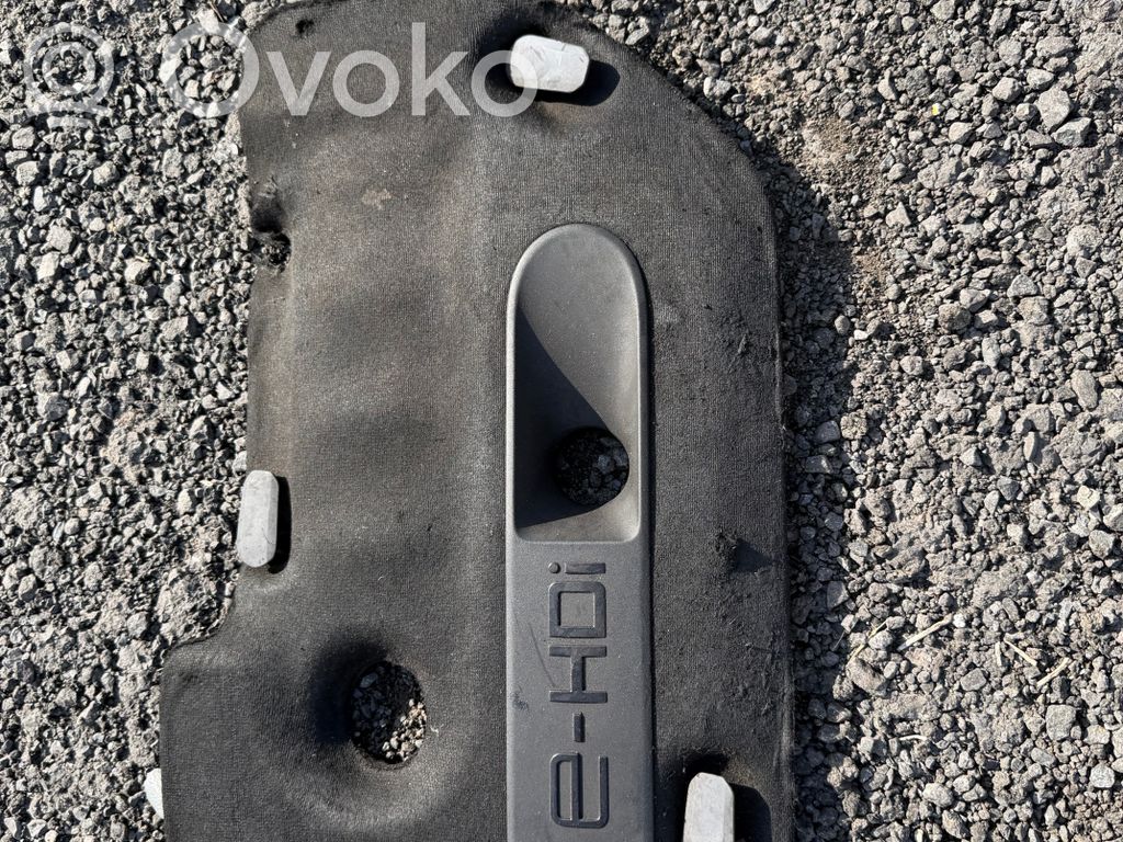 Engine cover (trim)