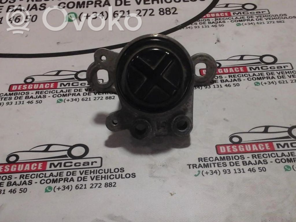 Ford Mondeo Mk III Engine mount bracket 