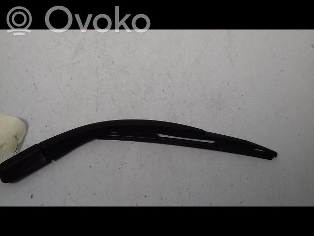 Toyota Aygo AB10 Ramię wycieraczki szyby tylnej 