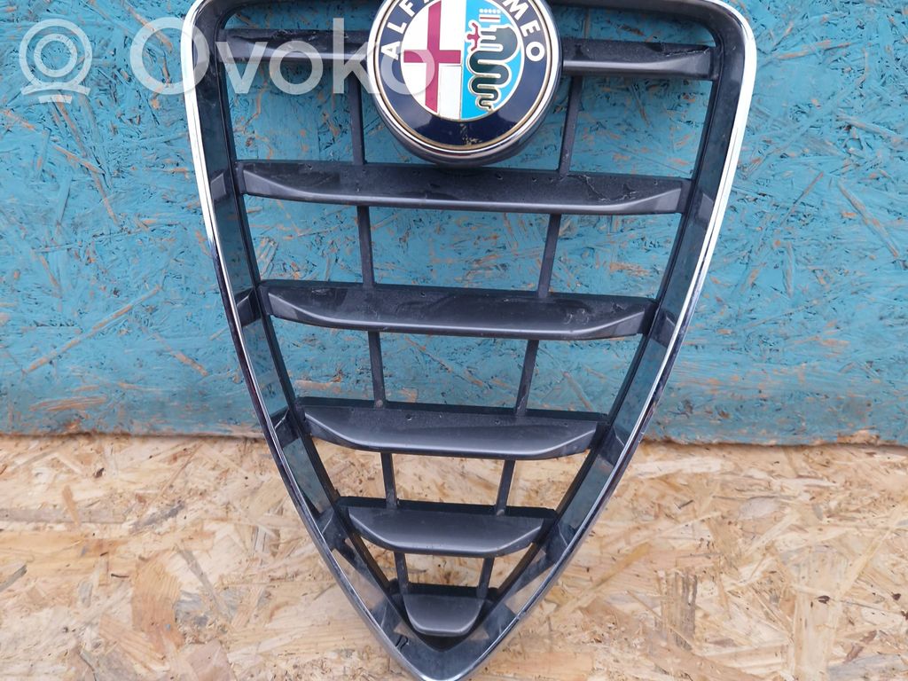 Alfa Romeo Mito Grilă față 