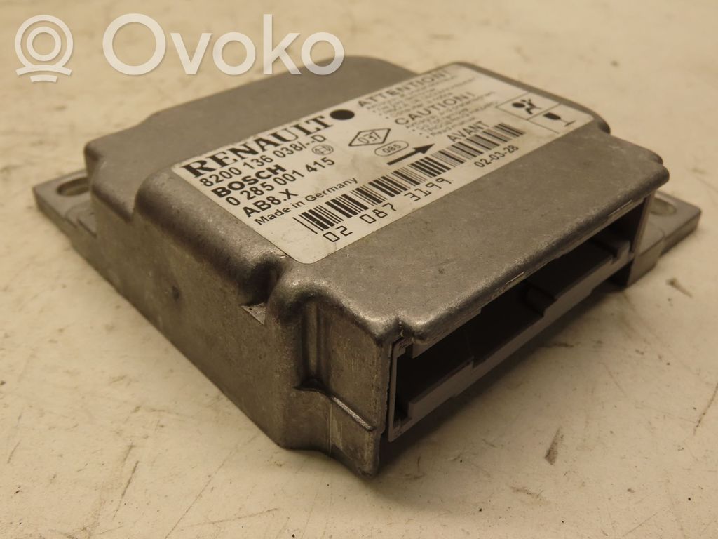 Renault Clio III Airbag control unit/module 
