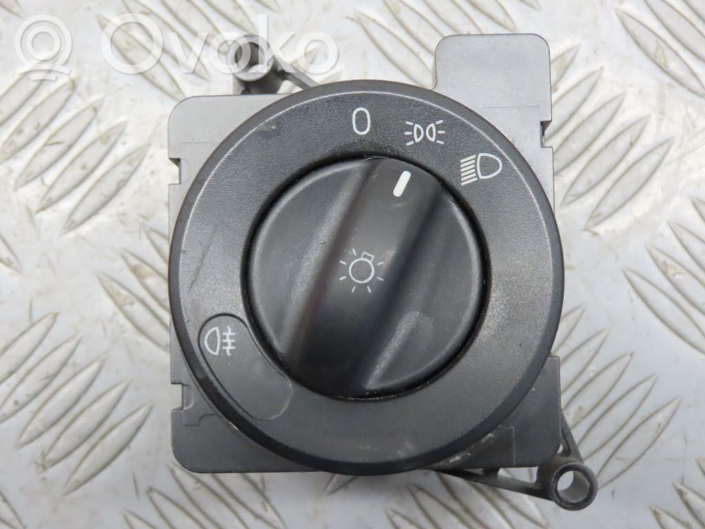 Volkswagen Crafter Light switch 