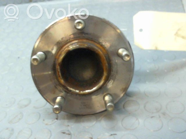 Mazda 3 I Cubo de rueda trasera 