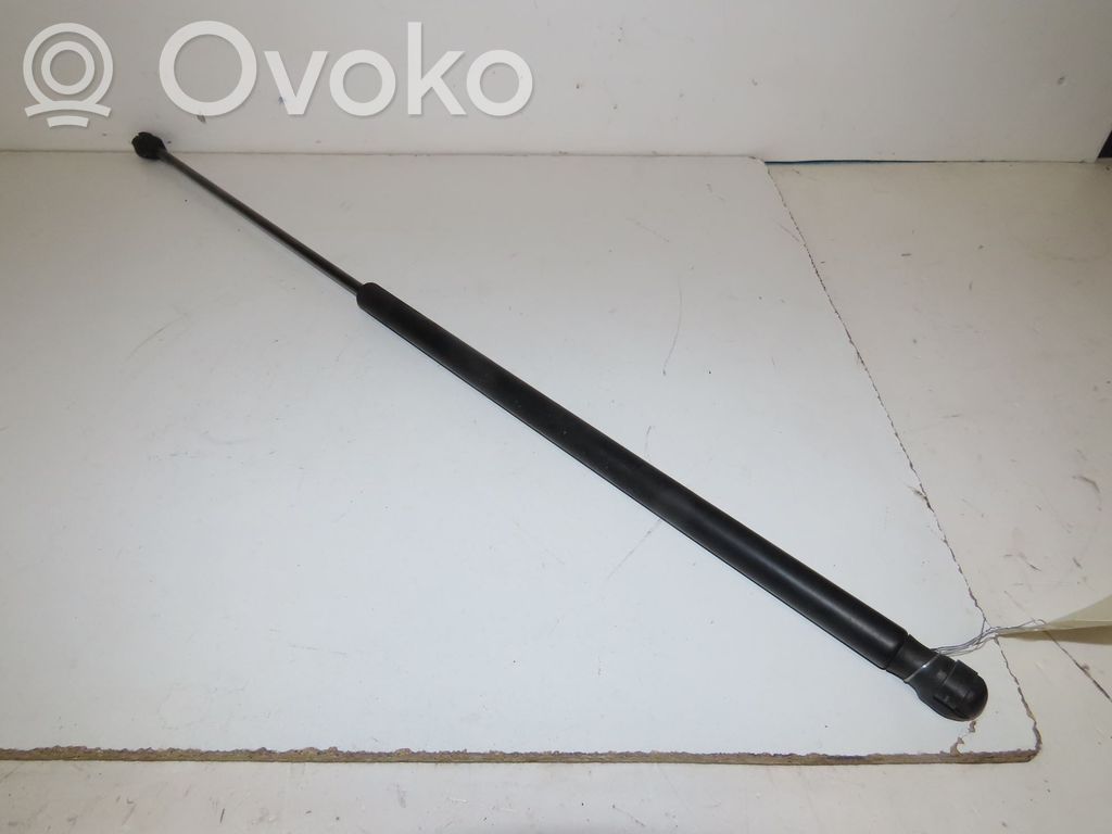 Audi A3 S3 8P Siłownik maski przedniej 