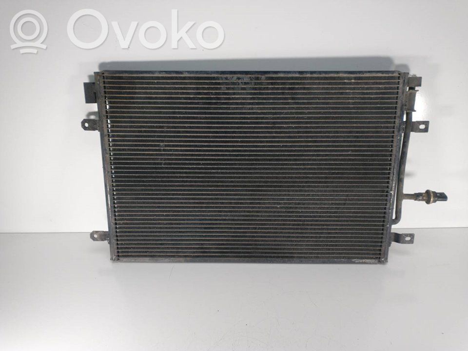 Audi A4 S4 B6 8E 8H Skraplacz / Chłodnica klimatyzacji 