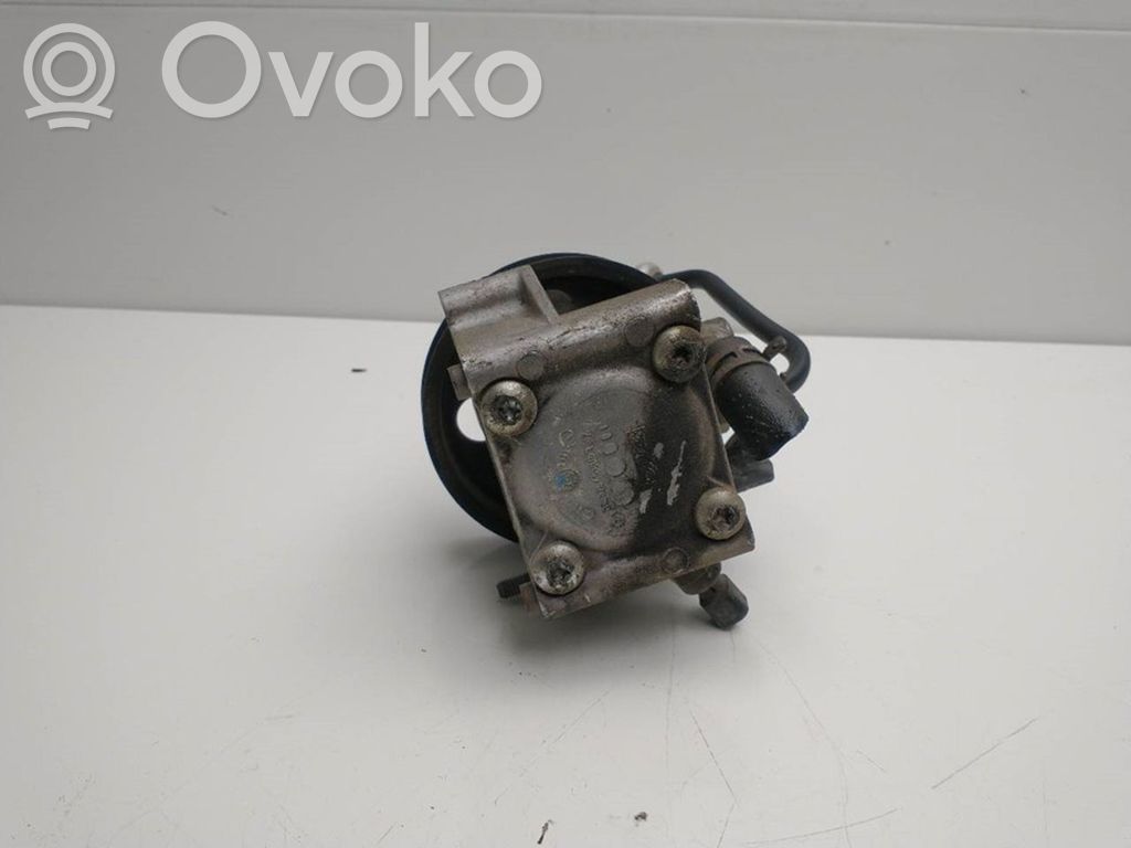 Ford Focus Ohjaustehostimen pumppu 