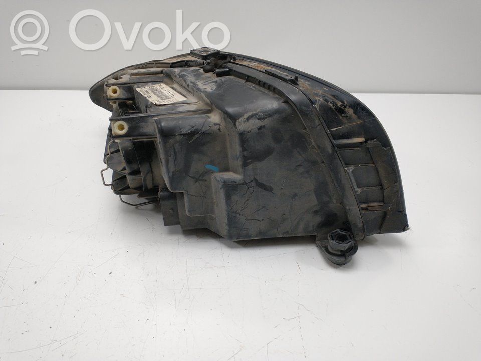 Headlight/headlamp   89303091