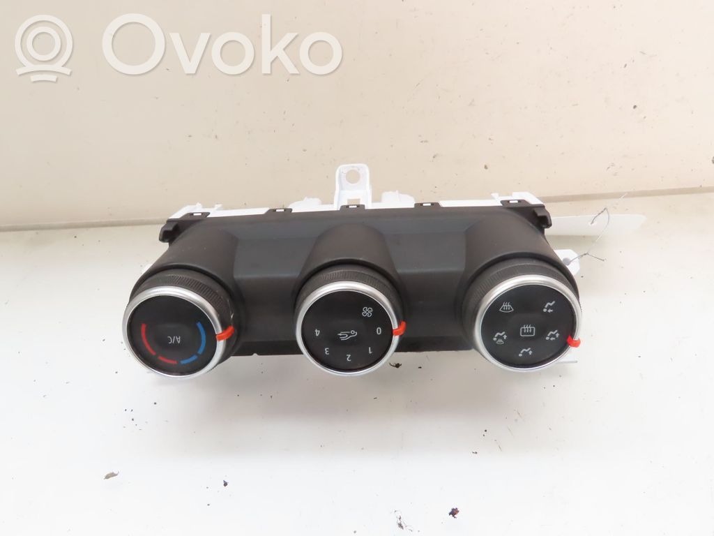 Climate control unit   275008661R