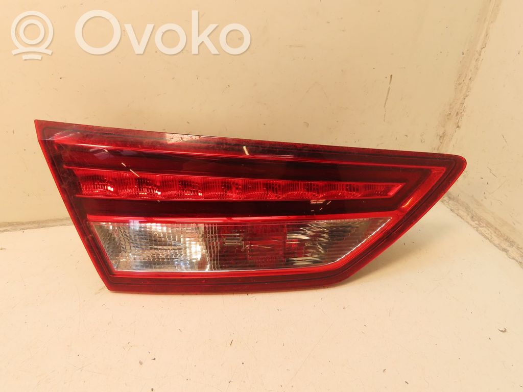 Seat Leon (5F) Galinis žibintas dangtyje 
