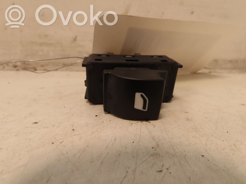 Electric window control switch   98016307ZD