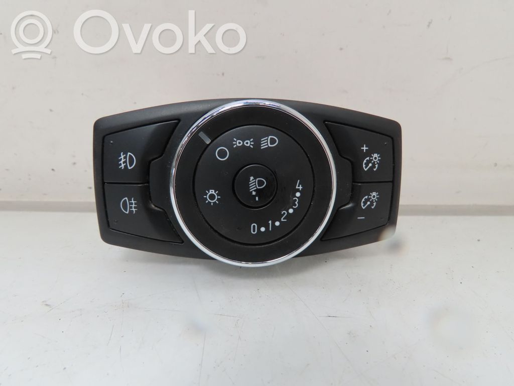 Lukturu slēdzis   2048039