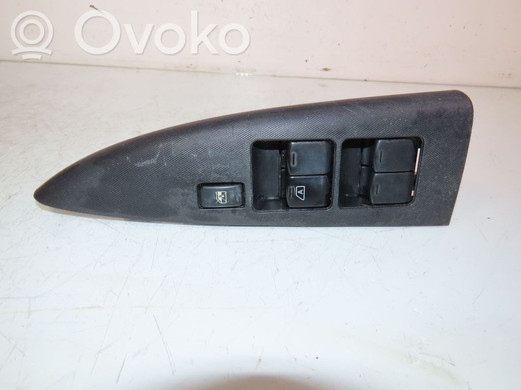Electric window control switch   25401BH12C