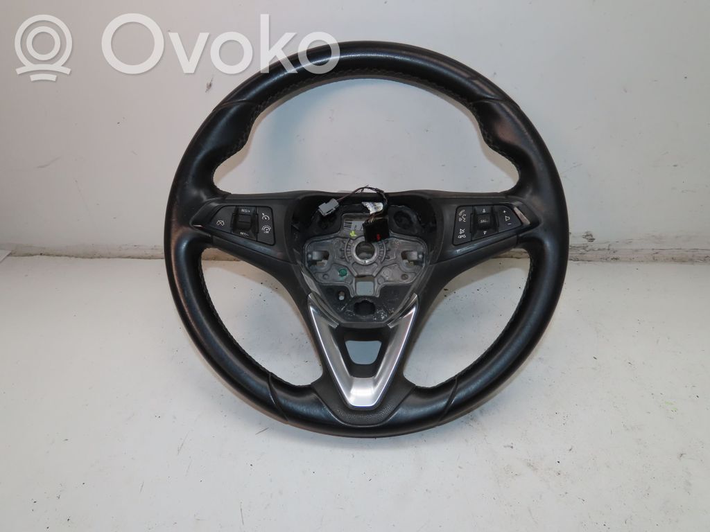 Steering wheel   39116017