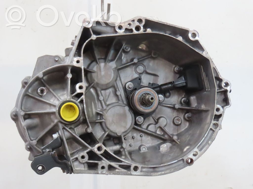 Peugeot 2008 I Cutie viteze manuală cu 6 trepte 