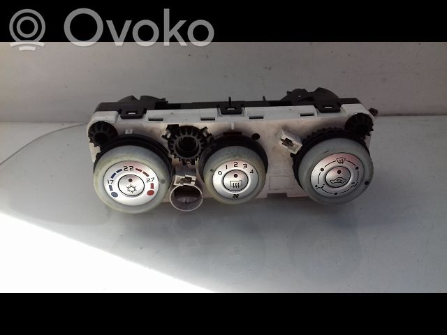 Climate control unit   MN164569