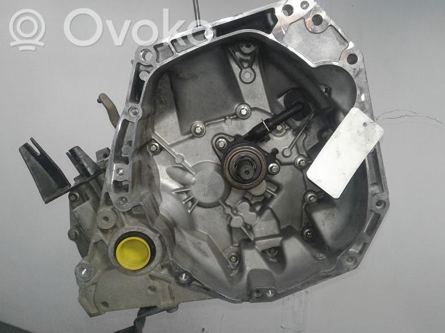 Nissan Micra C+C Mechaninė 5 pavarų dėžė 