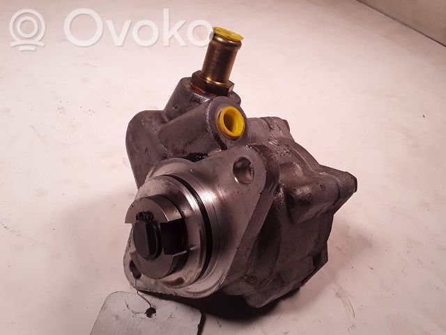 Ohjaustehostimen pumppu   4007Y8