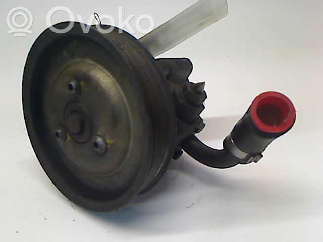 Power steering pump   QVB100680E