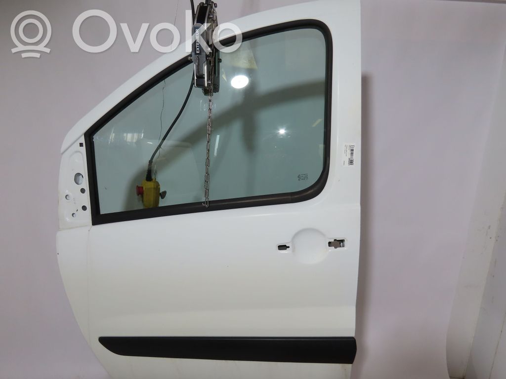 Priekinės durys   9002X4