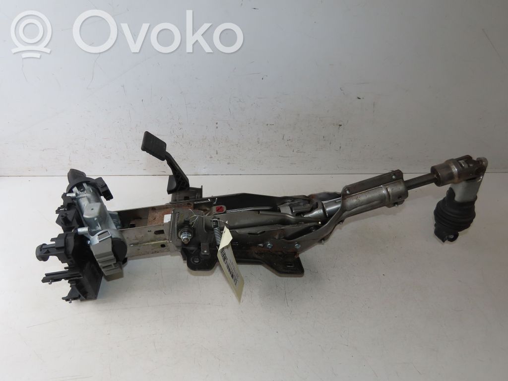 Steering wheel lock   2363729